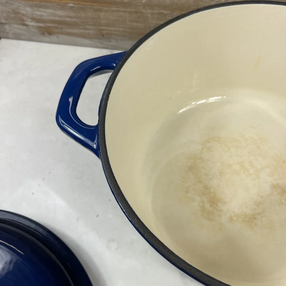Tramontina 4 Quart/3.8 Lt Enameled Cast Iron Dutch Oven in Dark Blue /Navy Blue